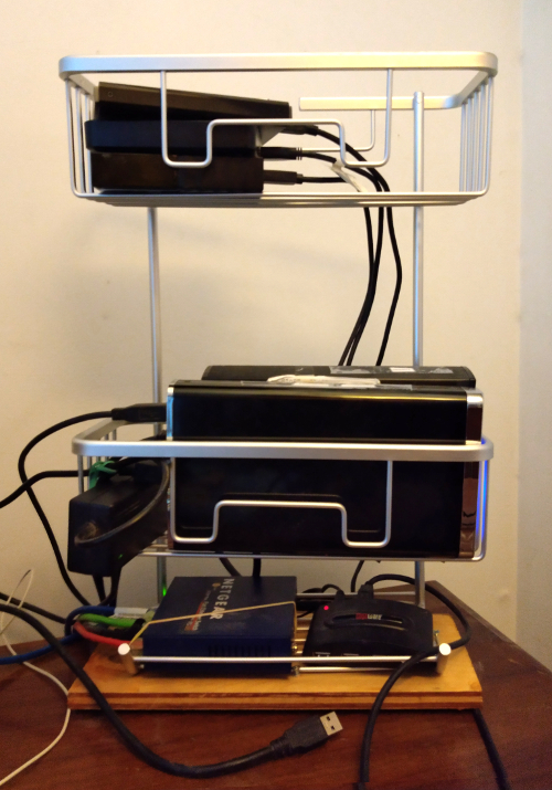 From Pine View Farm » Blog's archive » DIY External Hard Drive Rack